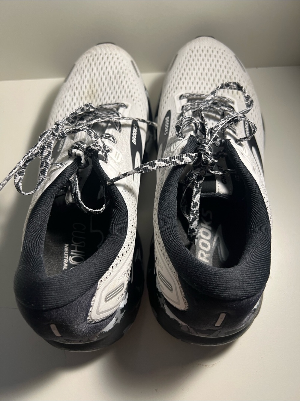 Brooks Women’s Black Athletic Running Shoes - Picture 7 of 7